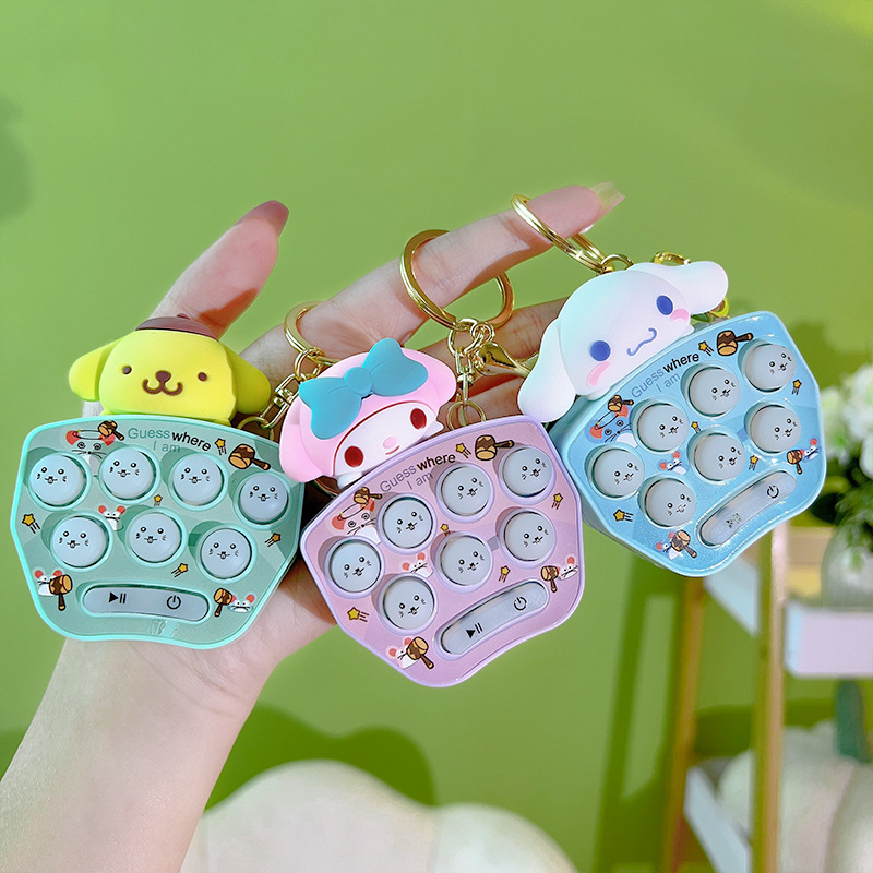 Sanrio Hello Kitty Game Consol - Gaming Console Keychain recension och pris