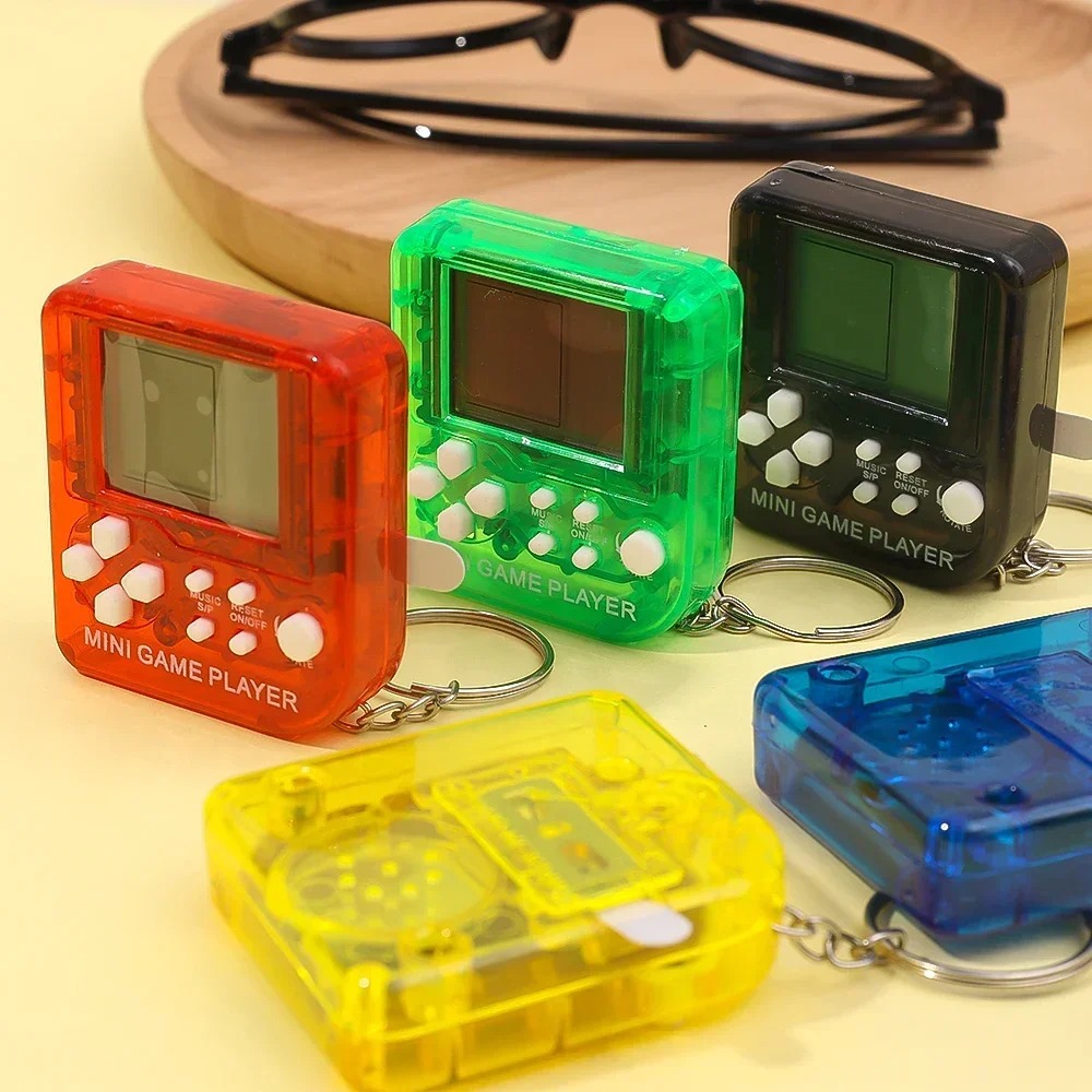 Portable Mini Handheld Game Pl - Gaming Console Keychain recension och pris